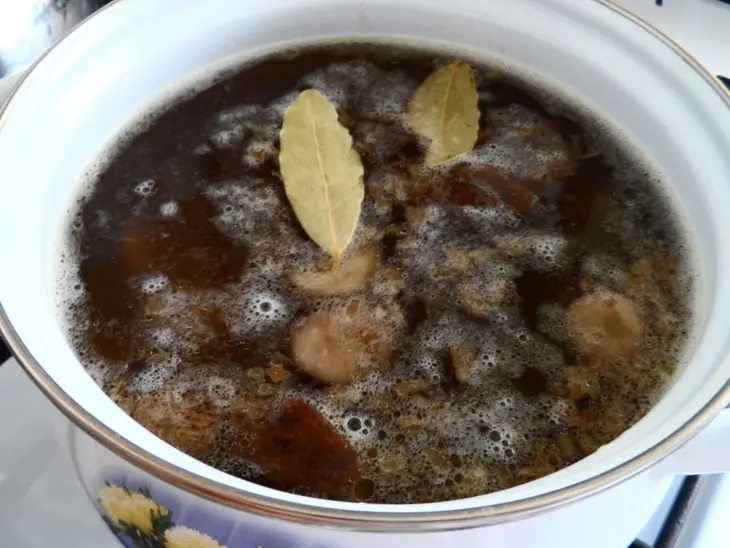 Деревенская похлёбка с пшеном и лесными грибами: шаг 5