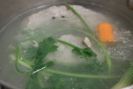 Мясной суп с пшеном, кольраби и кабачком: шаг 1