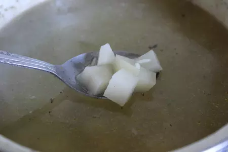 Мясной суп с лисичками и киноа mix: шаг 5