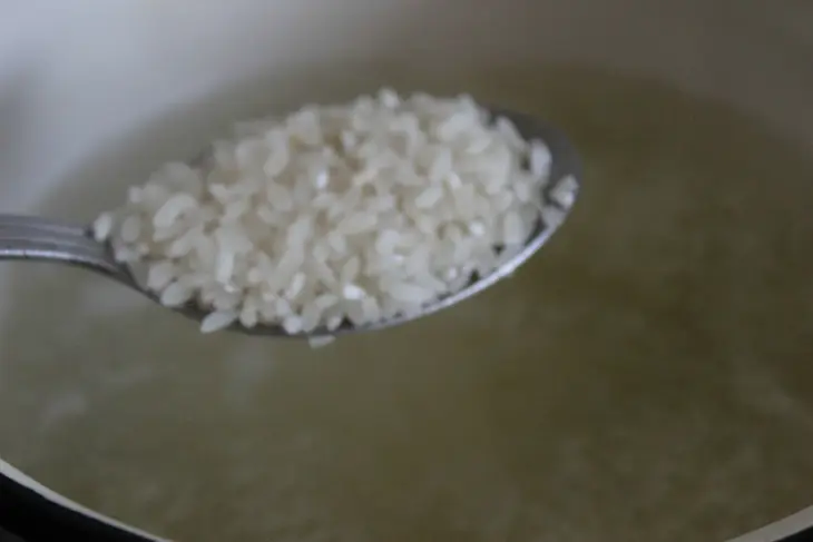 Суп с морской капустой, рисом и кальмарами: шаг 2