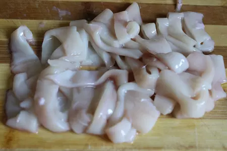 Суп с морской капустой, рисом и кальмарами: шаг 7