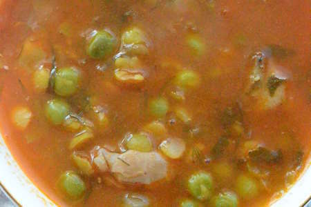 Томатный суп с курицей и горохом: шаг 5