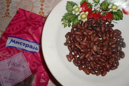 Фасолевый суп с салями: шаг 1