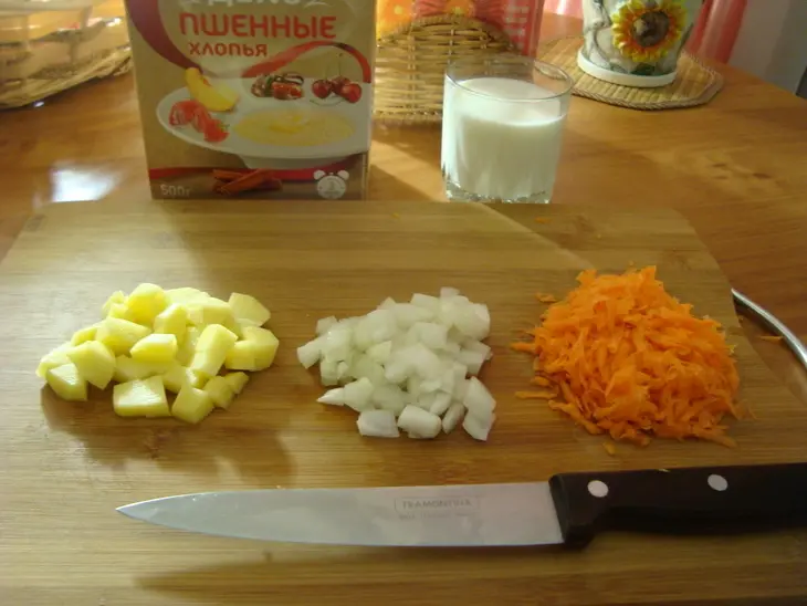 Молочный картофельный суп с пшёнными хлопьями: шаг 2