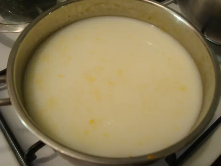 Молочный картофельный суп с пшёнными хлопьями: шаг 4