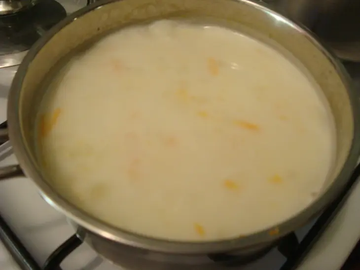 Молочный картофельный суп с пшёнными хлопьями: шаг 6