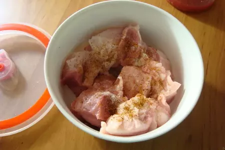 Гречневая каша из горшка с шампиньонами и  мясом на шпажках: шаг 2