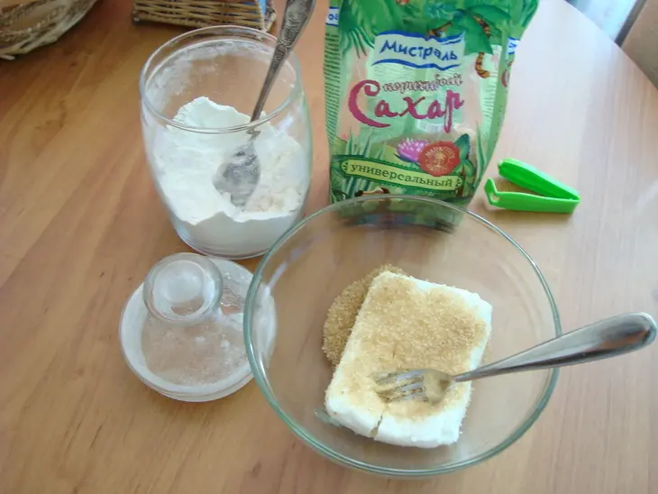 Сырники без яиц на завтрак из духовки: шаг 1