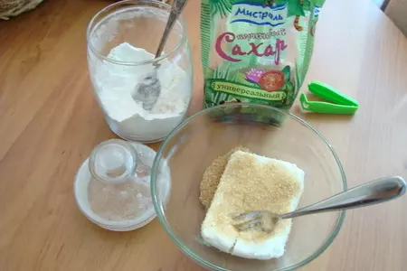 Сырники без яиц на завтрак из духовки: шаг 1