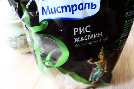 Тефтели с рисом в морковно-луково-винном соусе: шаг 1
