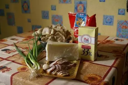 Регатони с вешенками и ветчиной на сливочной основе: шаг 1
