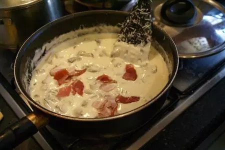 Регатони с вешенками и ветчиной на сливочной основе: шаг 6