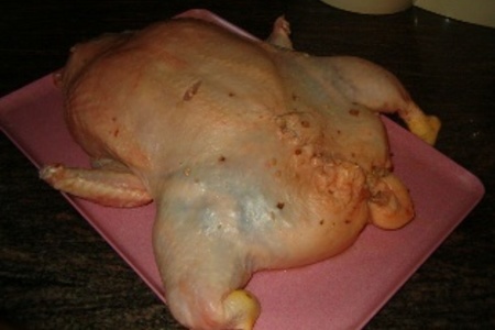 Фаршированная курица без костей.: шаг 1