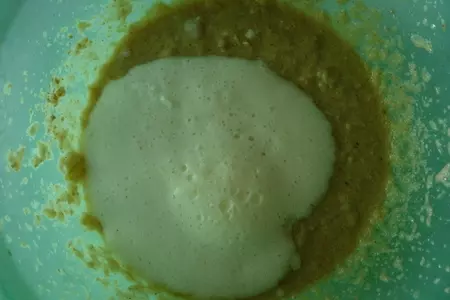 Пирог-пудинг с яблоками, медом и корицей.: шаг 6