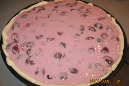 Творожно-йогуртовый пирог с вишней: шаг 3