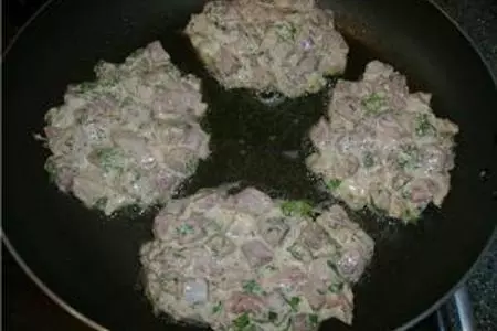 Оладушки мясные: шаг 3