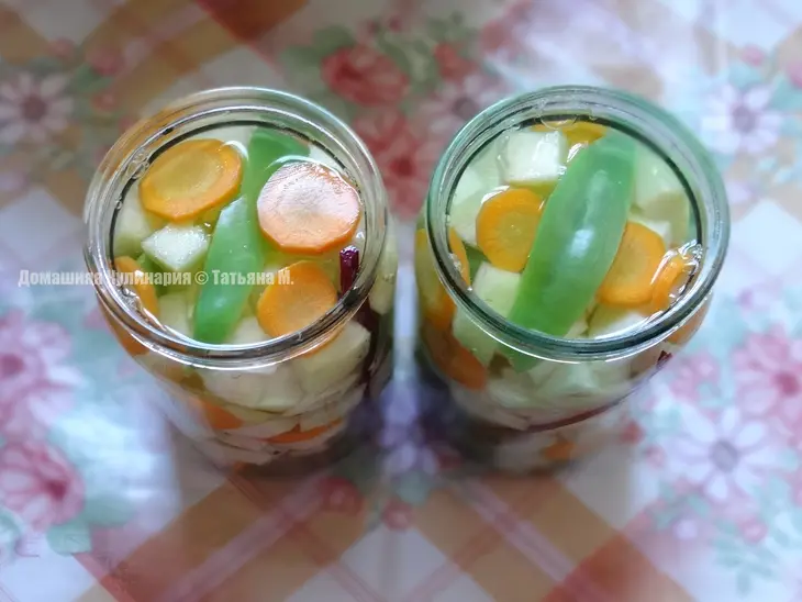 Зимняя закуска с кабачком: шаг 2