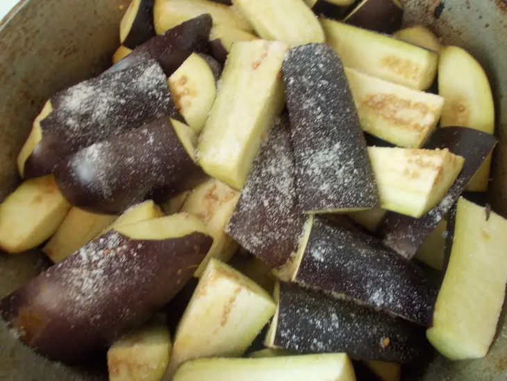 Баклажаны с перцем и помидорами: шаг 5
