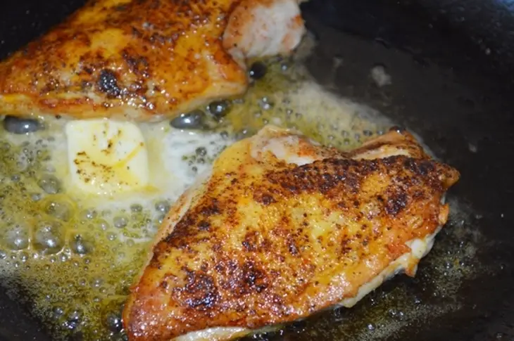 Куриное филе с золотым пшеном и конфитюром из ялтинского лука: шаг 4