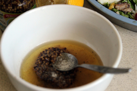 Салат с сардинами и рисом басмати: фото шаг 7
