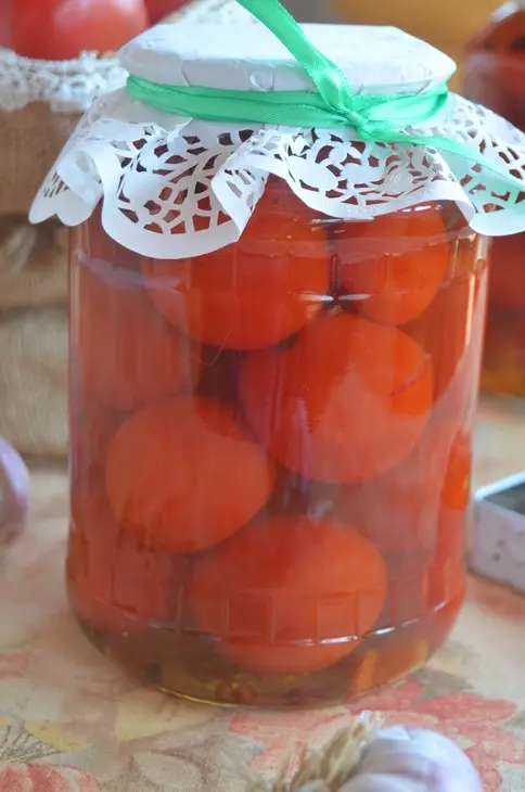 Томаты маринованные в яблочном соке: шаг 4