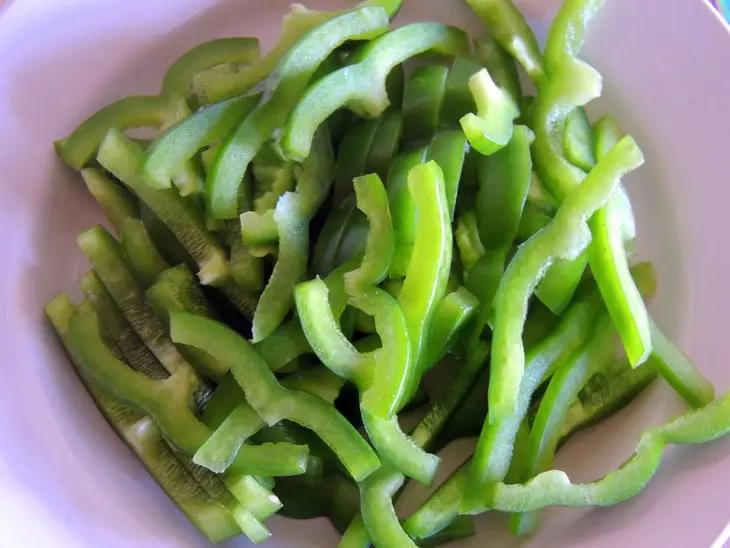 Гречка с овощами и курицей в мультиварке: шаг 4