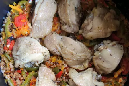 Гречка с овощами и курицей в мультиварке: шаг 9