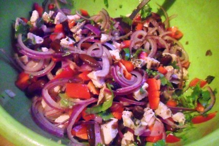 Салат с индейкой, фасолью и болгарским перцем: шаг 5