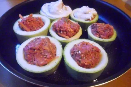 Кабачки с гречкой и фаршем: шаг 3
