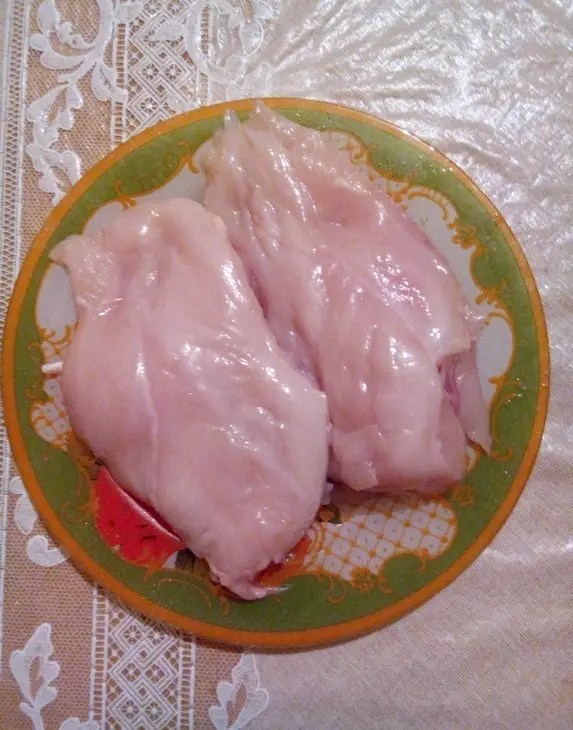 Куриная грудка в кляре: шаг 1