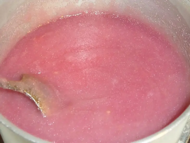 Малиновый мусс с манной крупой: шаг 7