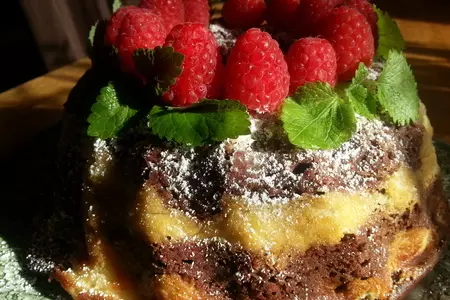 Кекс шоколадный с малиной и сырным кремом: шаг 8
