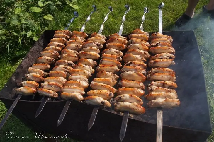 Куриные крылышки на углях: шаг 2