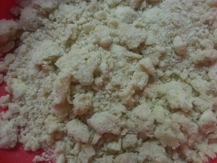Клафути с карамельной крошкой и крыжовником: шаг 2