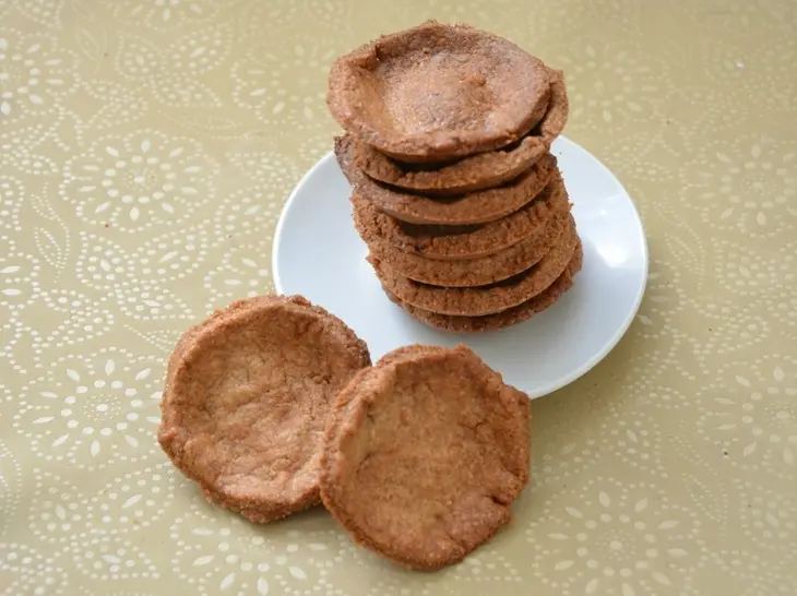 Корзинки с орехами и фруктами: шаг 3