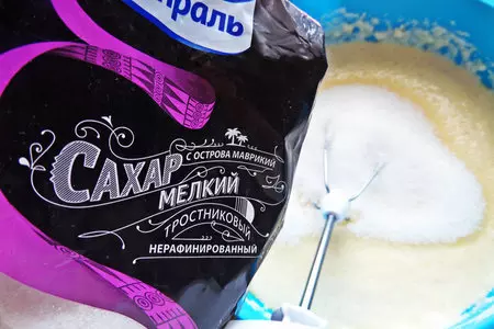 Творожный манник на кефире: шаг 1