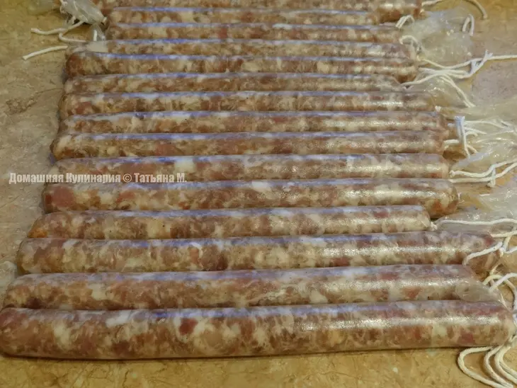 Колбаски копченые рыбацкие: шаг 2
