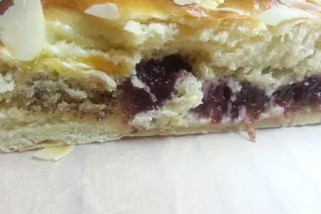 Датская миндальная плетёнка с вишнями: шаг 9