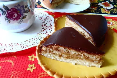 Медовый бисквитный пирог к чаю: шаг 3