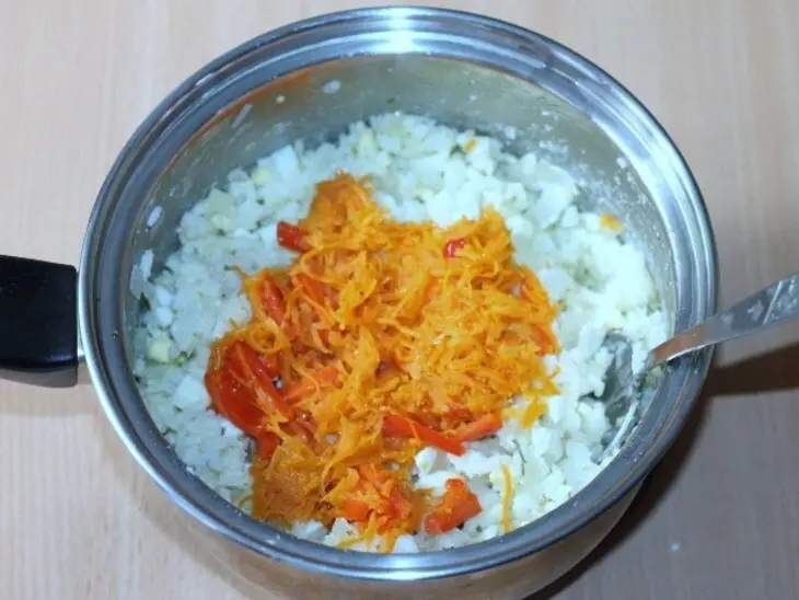 Кабачковые зразы с начинкой: шаг 8