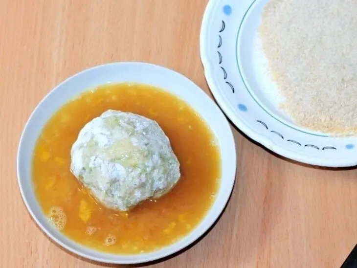 Кабачковые зразы с начинкой: шаг 11