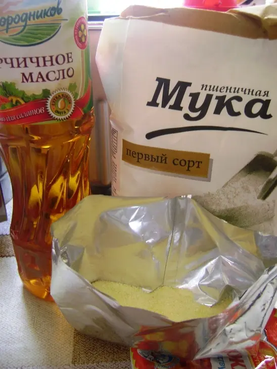 Хлеб пшенично-кукурузный на горчичном масле и яблочном соке: шаг 1