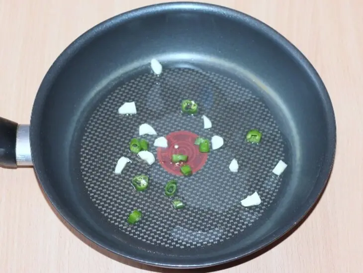 Конвертики с курицей и капустой в лаваше: шаг 1