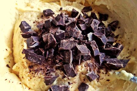 Кексы с брусникой и шоколадом: шаг 3