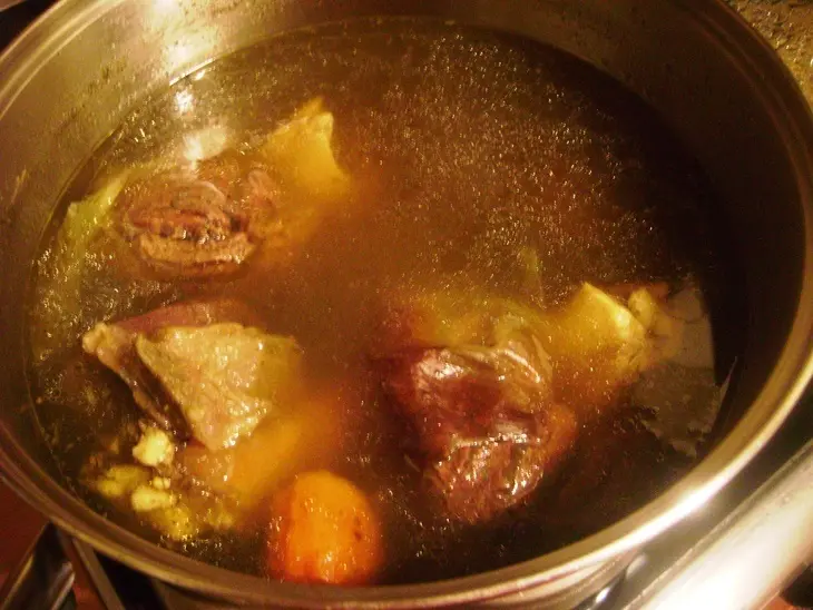 Пирог хлебный с мясной начинкой: шаг 1