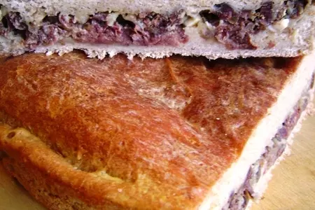 Пирог хлебный с мясной начинкой: шаг 8