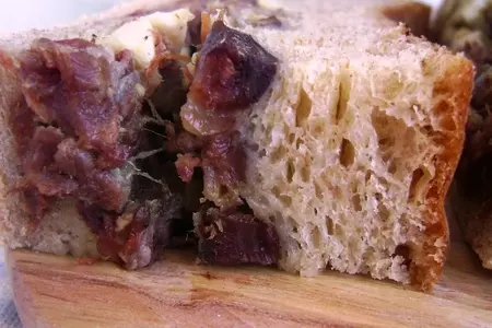Пирог хлебный с мясной начинкой: шаг 9