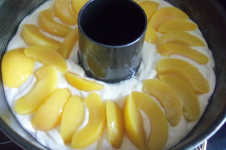 Сливочный кекс с персиками: шаг 5