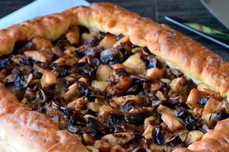 Пирог с курицей и шампиньонами: шаг 10