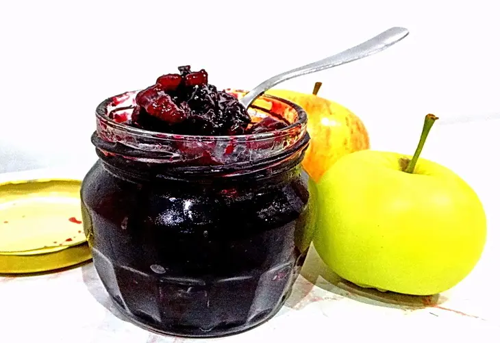 Варенье из черноплодной рябины с грецким орехом и лимоном: шаг 7